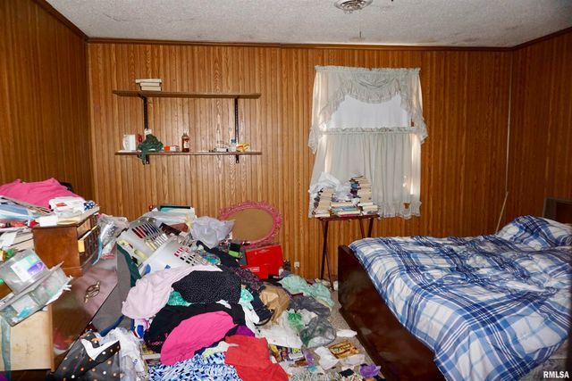 205 9TH Street, Colp, IL 62921