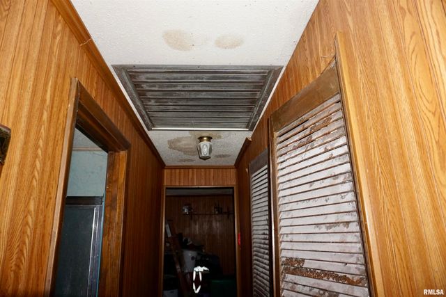 205 9TH Street, Colp, IL 62921