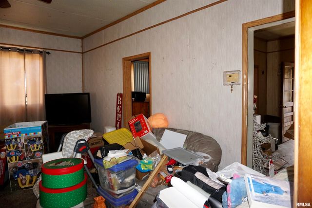 205 9TH Street, Colp, IL 62921