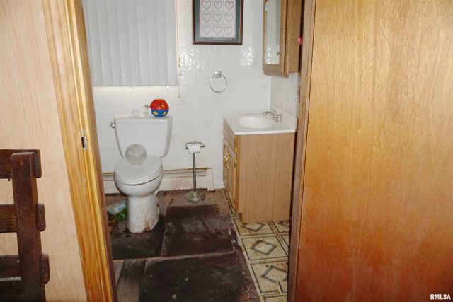 205 9TH Street, Colp, IL 62921