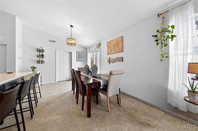 2239 Wismer Avenue, Overland, MO 63114