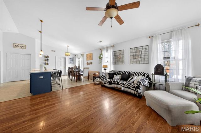 2239 Wismer Avenue, Overland, MO 63114