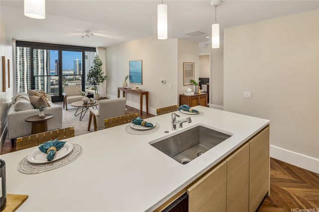 1108 Auahi Street 1905, Honolulu, HI 96814