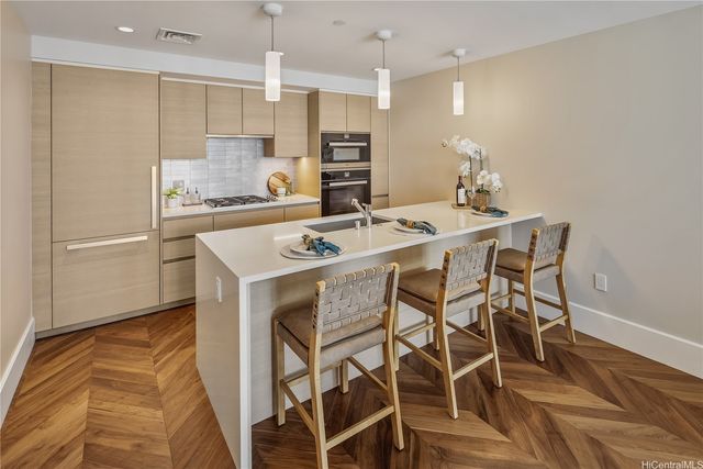 1108 Auahi Street 1905, Honolulu, HI 96814