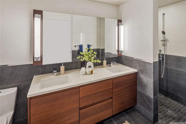 1108 Auahi Street 1905, Honolulu, HI 96814