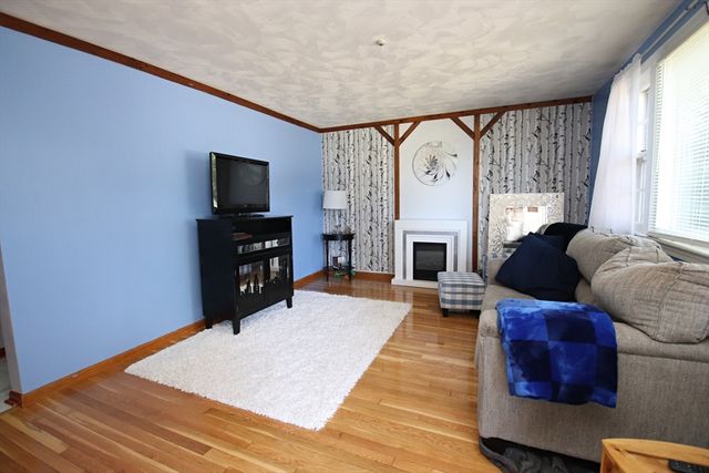 19 Juliette Rd., Saugus, MA 01906