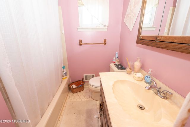 2 Garden Terrace, Hazlet, NJ 07730