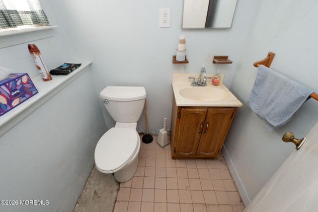 2 Garden Terrace, Hazlet, NJ 07730