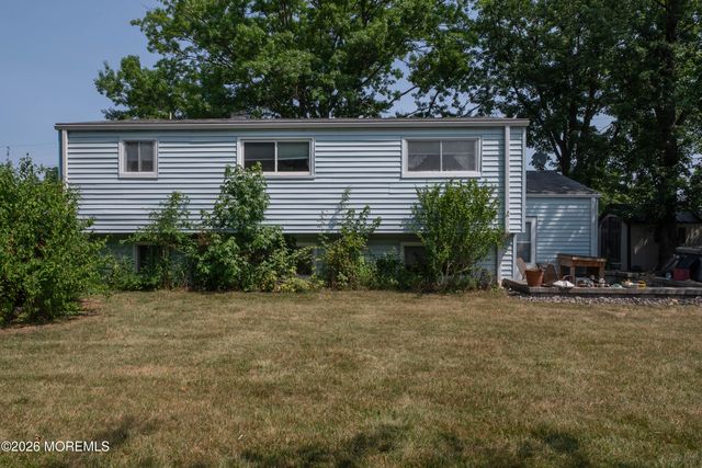 2 Garden Terrace, Hazlet, NJ 07730