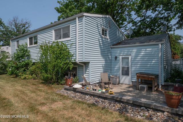 2 Garden Terrace, Hazlet, NJ 07730