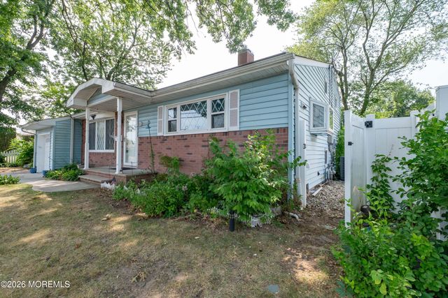 2 Garden Terrace, Hazlet, NJ 07730