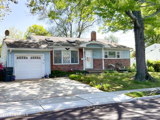 2 Garden Terrace, Hazlet, NJ 07730
