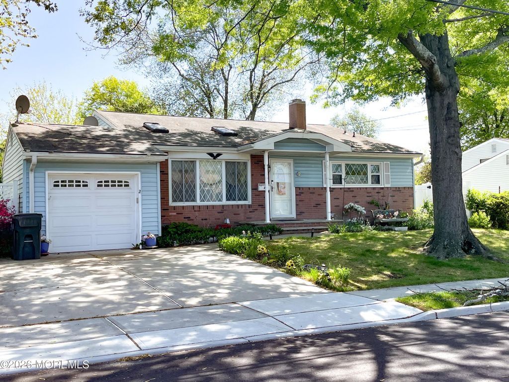 2 Garden Terrace, Hazlet, NJ 07730