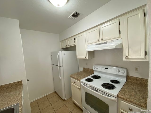 810 STATION ST, Converse, TX 78109