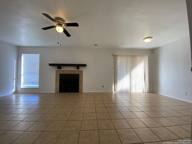 810 STATION ST, Converse, TX 78109