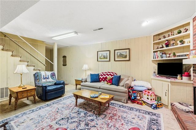 175 Red Fox Trail, Winston-salem, NC 27103