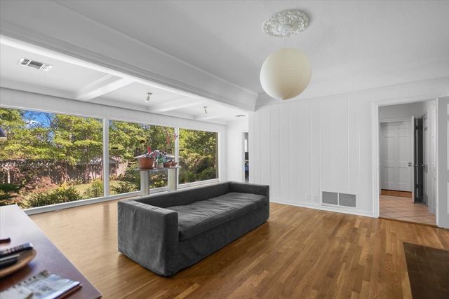 1420 S Donnybrook Avenue, Tyler, TX 75701