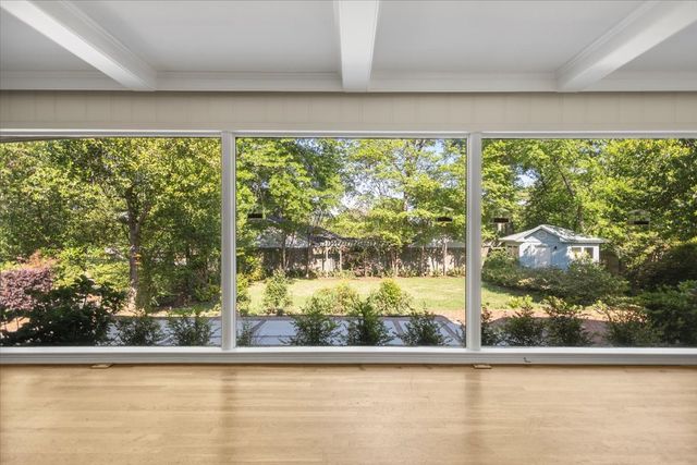 1420 S Donnybrook Avenue, Tyler, TX 75701