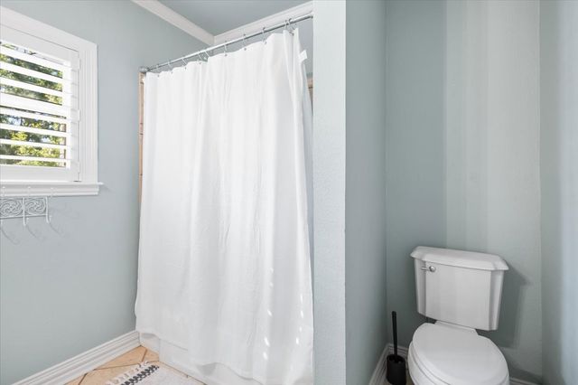 1420 S Donnybrook Avenue, Tyler, TX 75701