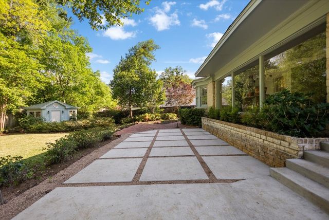 1420 S Donnybrook Avenue, Tyler, TX 75701