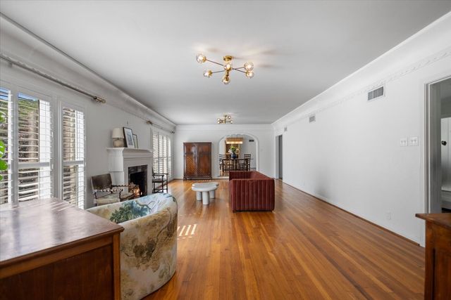 1420 S Donnybrook Avenue, Tyler, TX 75701