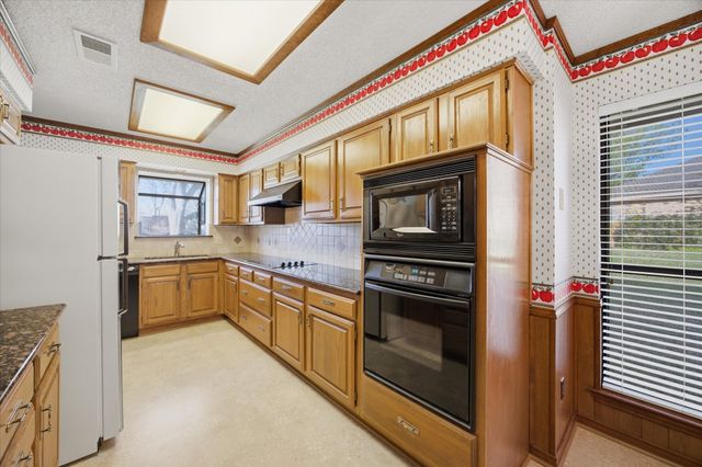 707 Stillwater Drive, Rockwall, TX 75087