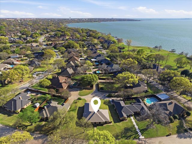 707 Stillwater Drive, Rockwall, TX 75087