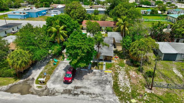 3063 Floweva Street A, West Palm Beach, FL 33406