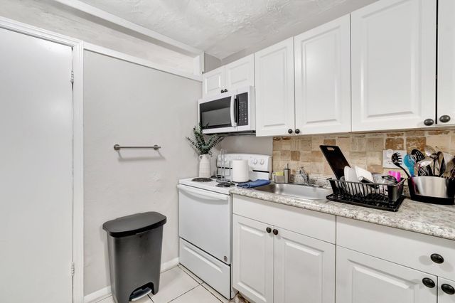 3063 Floweva Street A, West Palm Beach, FL 33406