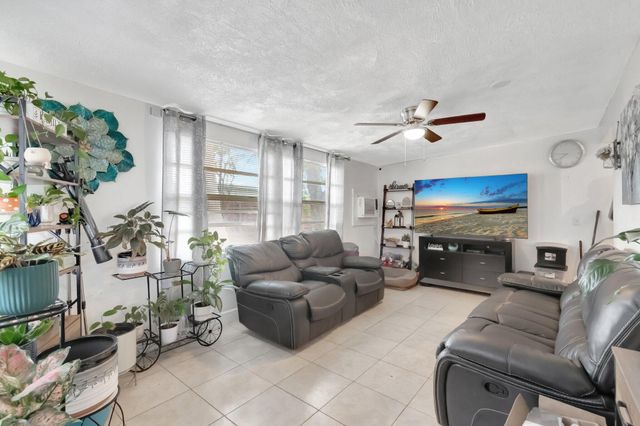 3063 Floweva Street A, West Palm Beach, FL 33406
