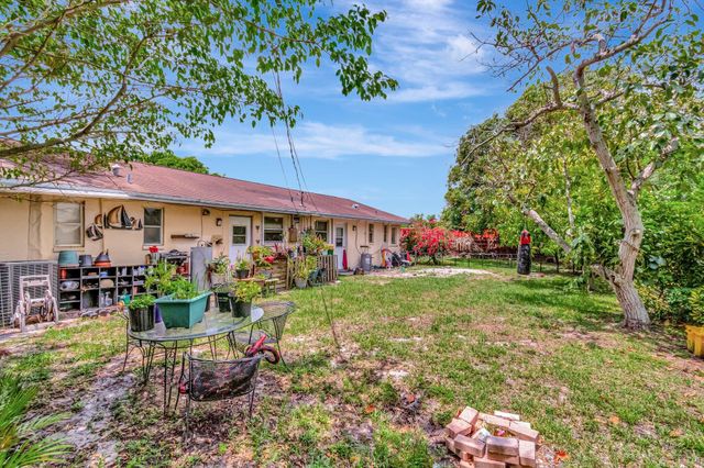 3063 Floweva Street A, West Palm Beach, FL 33406