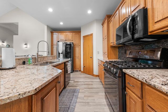 75993 Mckay Road, Bruce Twp, MI 48065