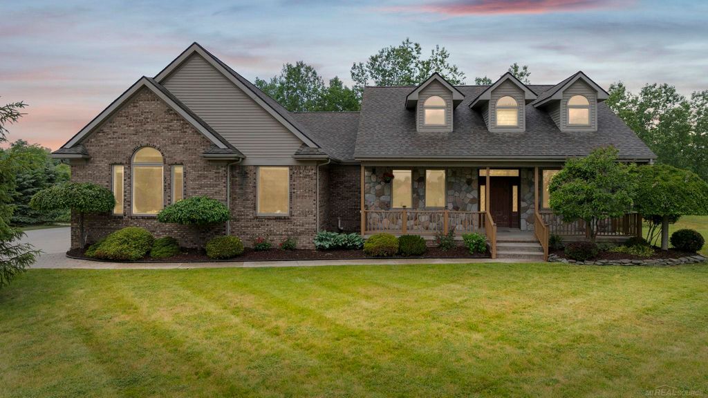 75993 Mckay Road, Bruce Twp, MI 48065