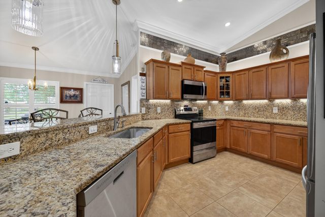 5606 Silver Oak Drive, Fort Pierce, FL 34982