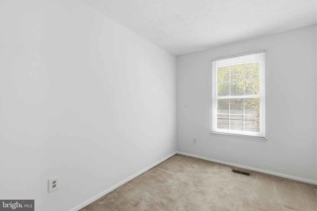 Image 16 of property listing at 4069 RUSTICO RD, Baltimore, MD 21220