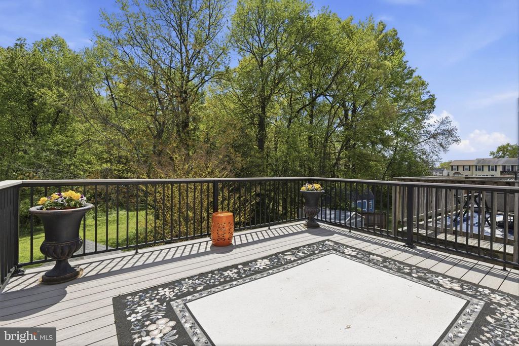 Image 6 of property listing at 4069 RUSTICO RD, Baltimore, MD 21220