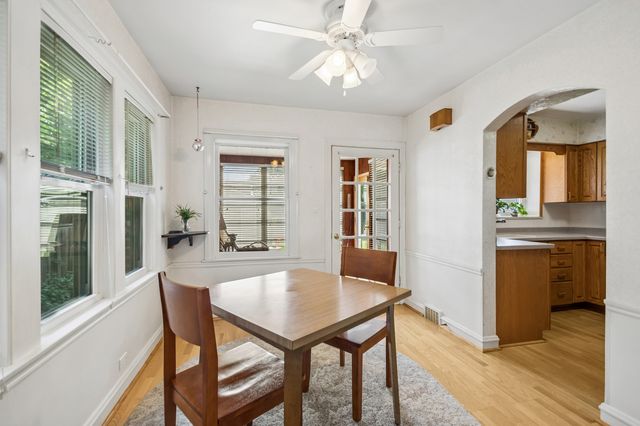 6241 N Leroy Avenue, Chicago, IL 60646