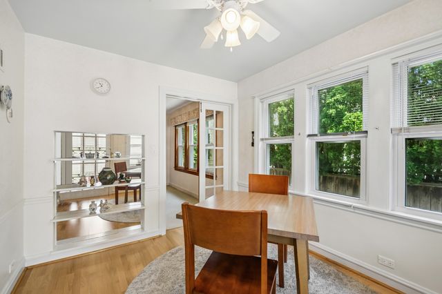 6241 N Leroy Avenue, Chicago, IL 60646