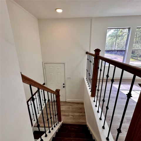 2047 Aspen Glade Drive, Houston, TX 77339