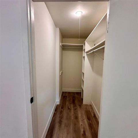 2047 Aspen Glade Drive, Houston, TX 77339