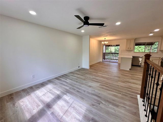 2047 Aspen Glade Drive, Houston, TX 77339