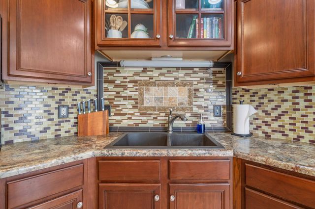 5006 CHESAPEAKE LN, Columbia, MO 65202