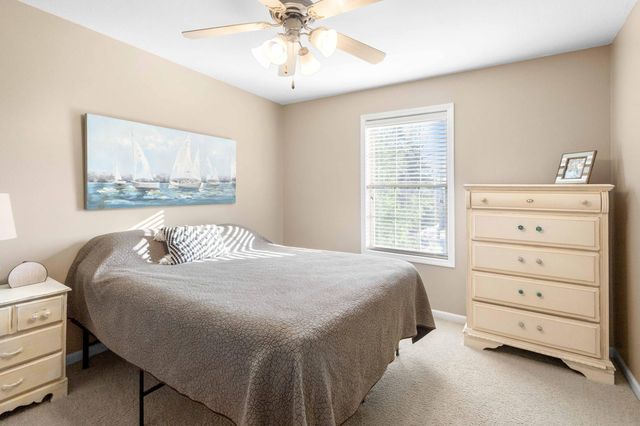 5006 CHESAPEAKE LN, Columbia, MO 65202