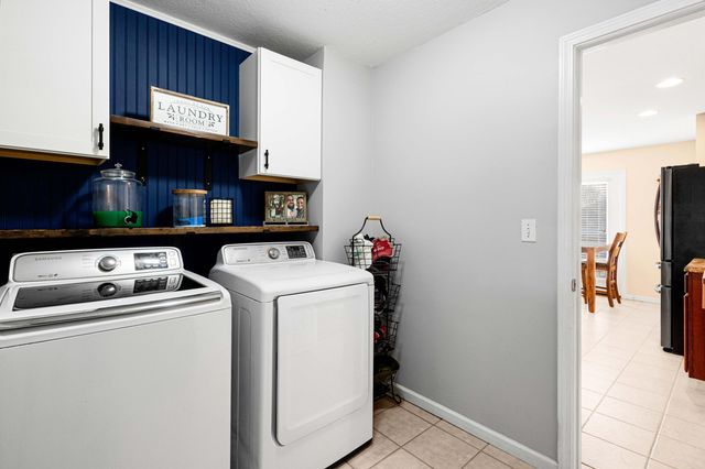 5006 CHESAPEAKE LN, Columbia, MO 65202