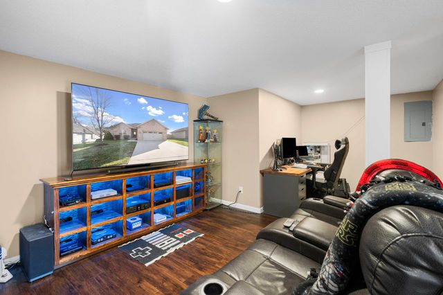 5006 CHESAPEAKE LN, Columbia, MO 65202