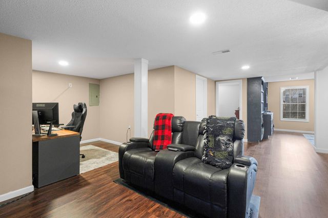 5006 CHESAPEAKE LN, Columbia, MO 65202