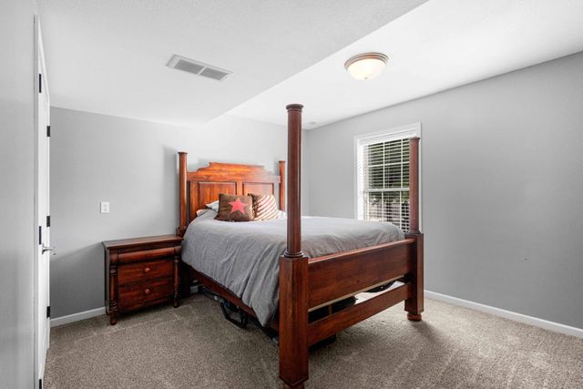 5006 CHESAPEAKE LN, Columbia, MO 65202