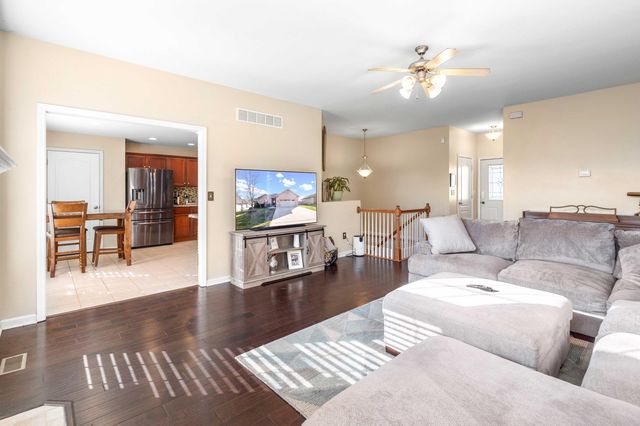 5006 CHESAPEAKE LN, Columbia, MO 65202