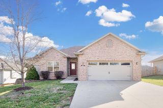 5006 CHESAPEAKE LN, Columbia, MO 65202