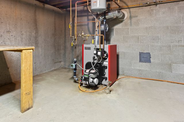 296 Liberty Highway, Putnam, CT 06260